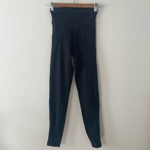 Offline by Aerie 7/8 black legging Small